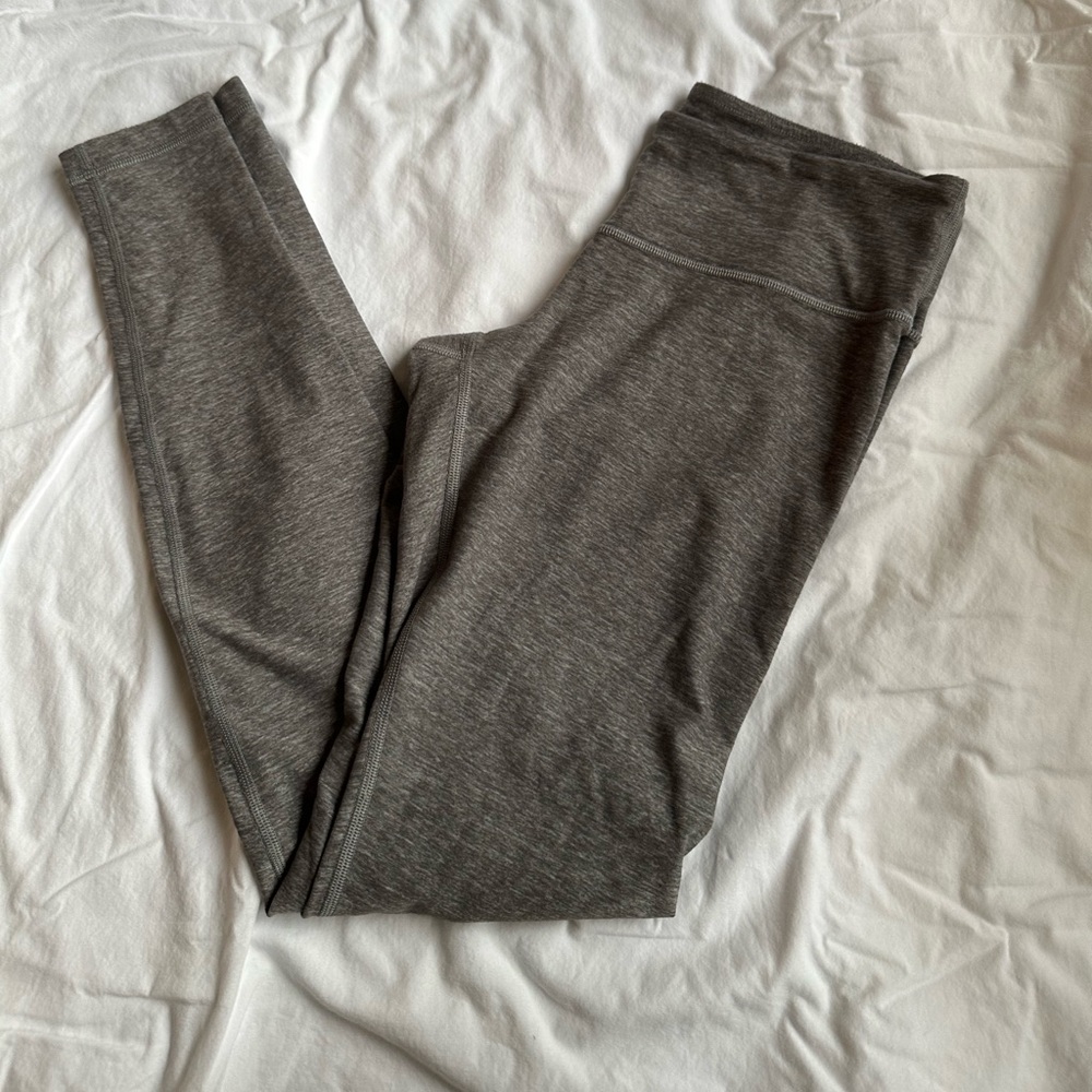 Lululemon size 8 leggings